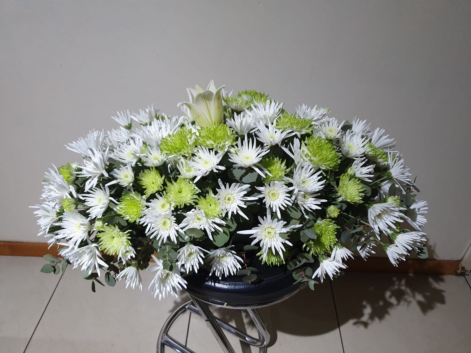 Funeral tributes by Flowers by Desire